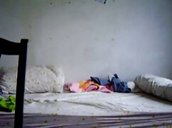 Une ado bronzée film érotique vf baise un mec qu'elle a rencontré lors d'un chat sexuel
