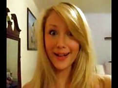 Mec fim érotique gratuit éjacule sur la chatte d'une ado sexy aux yeux bleus