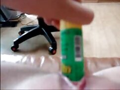 Au lieu de se doucher, elle a fini film érotique amateur par lui sucer la bite