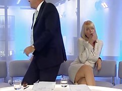Jolie ado donne un foot job film erotique gratuit et obtient des préliminaires