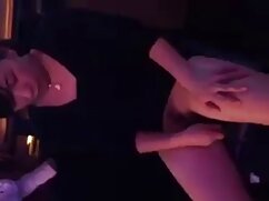 Une mannequin chaude se fait vieux films erotique sucer et baiser brutalement la chatte huilée